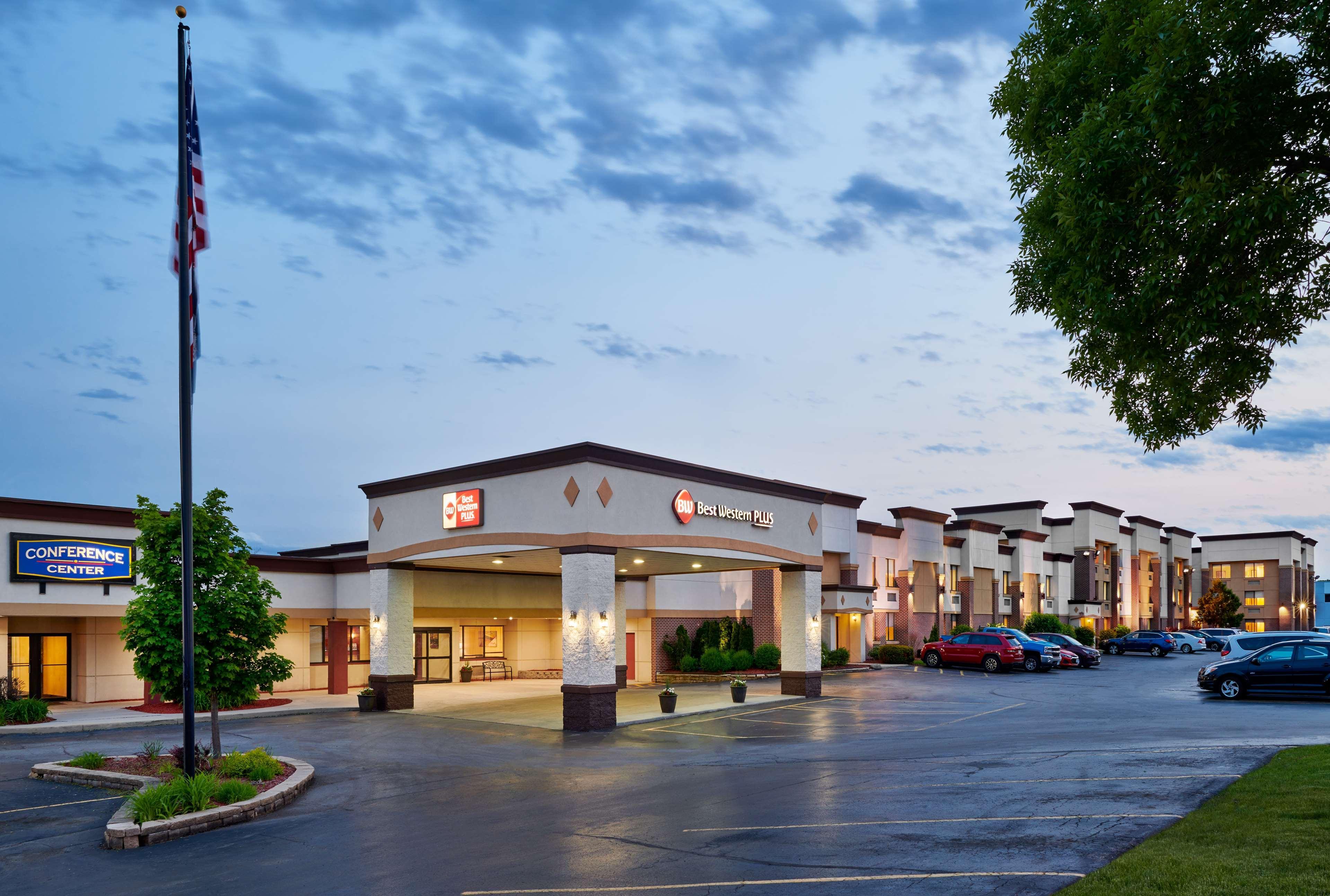 Best Western Plus Milwaukee Airport Hotel & Conference Center Exterior photo