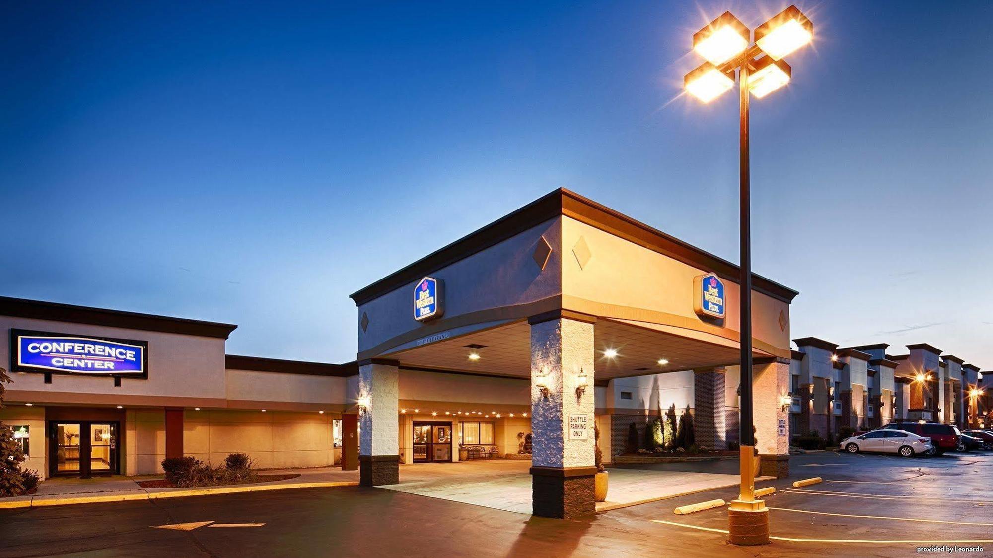 Best Western Plus Milwaukee Airport Hotel & Conference Center Exterior photo